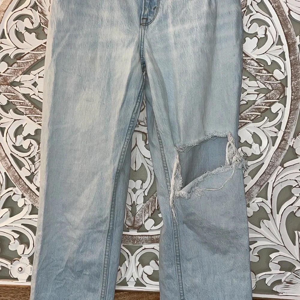 Abercrombie & Fitch Ultra High Rise 90s Straight Jeans 27/4R Destroy Distressed